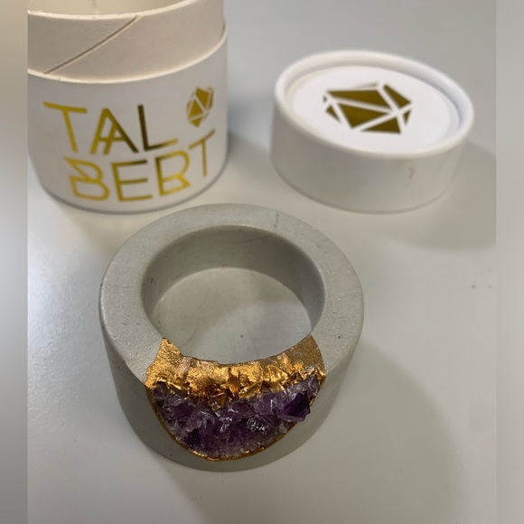 Talbert Amethyst Tea Light Holder - Picture 3 of 3